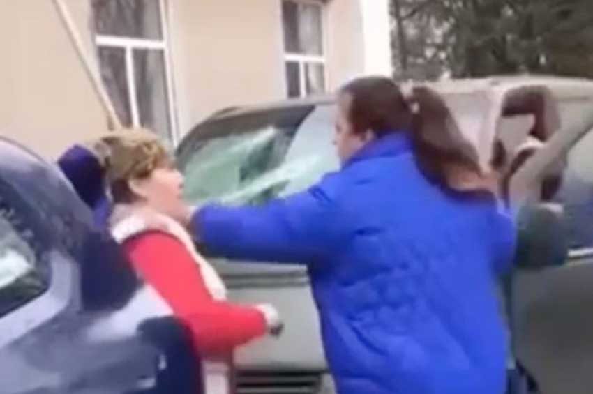 Суд покарав жінку з Шепетівщини, яка пошкодила автівку ТЦК