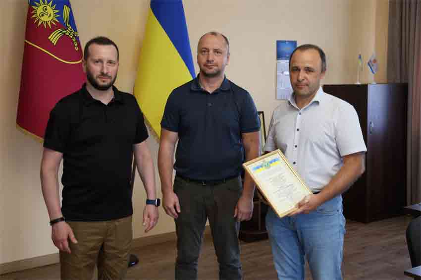 Будівельники Хмельниччини отримали відзнаки за зміцнення обороноздатності України