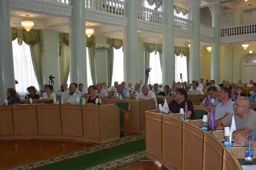 Відбулося пленарне засідання 20 сесії Хмельницької обласної ради: депутати прийняли 15 рішень