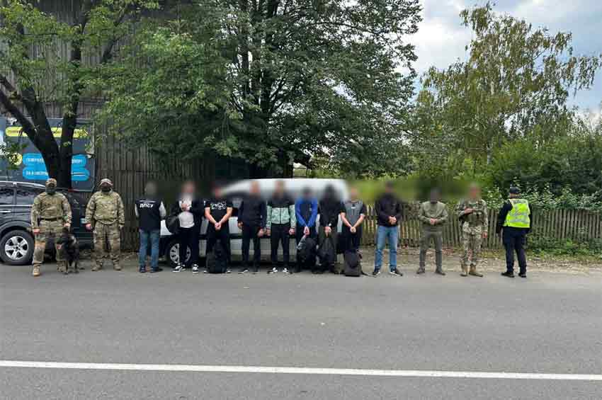 Прикордонники затримали чоловіків з Хмельниччини біля кордону з Румунією