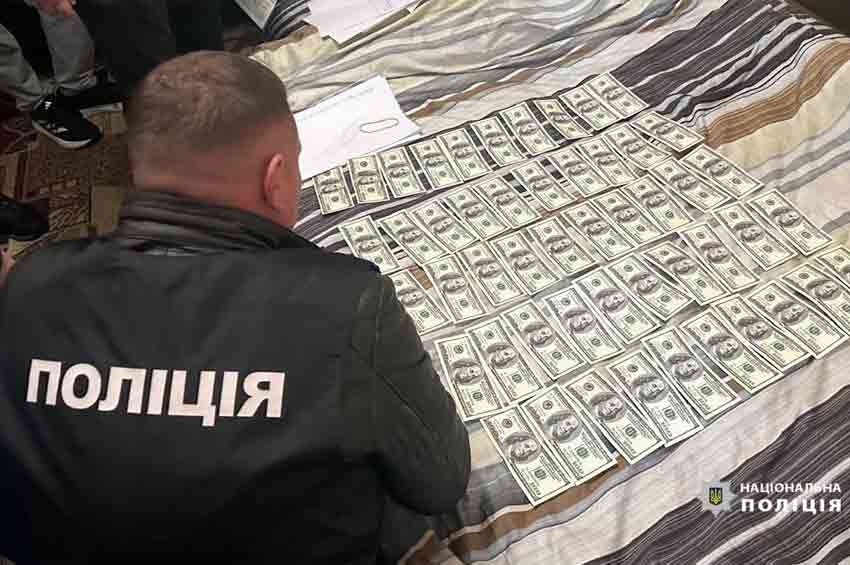 Непридатність до військової служби за 200 000 грн:  на Хмельниччині чоловік обіцяв вплинути на ТЦК та СП